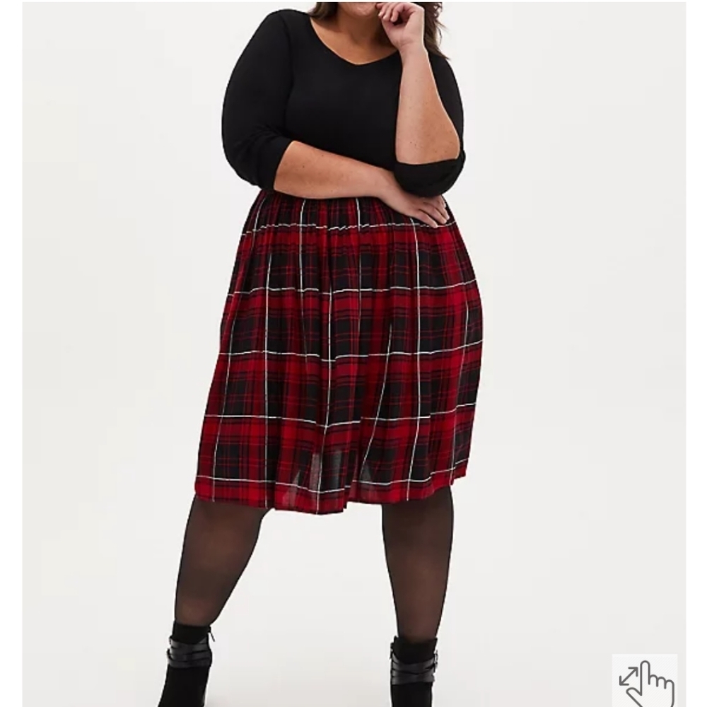 🆕 1X BLACK & RED PLAID KNIT-TO-WOVEN SKATER DRESS